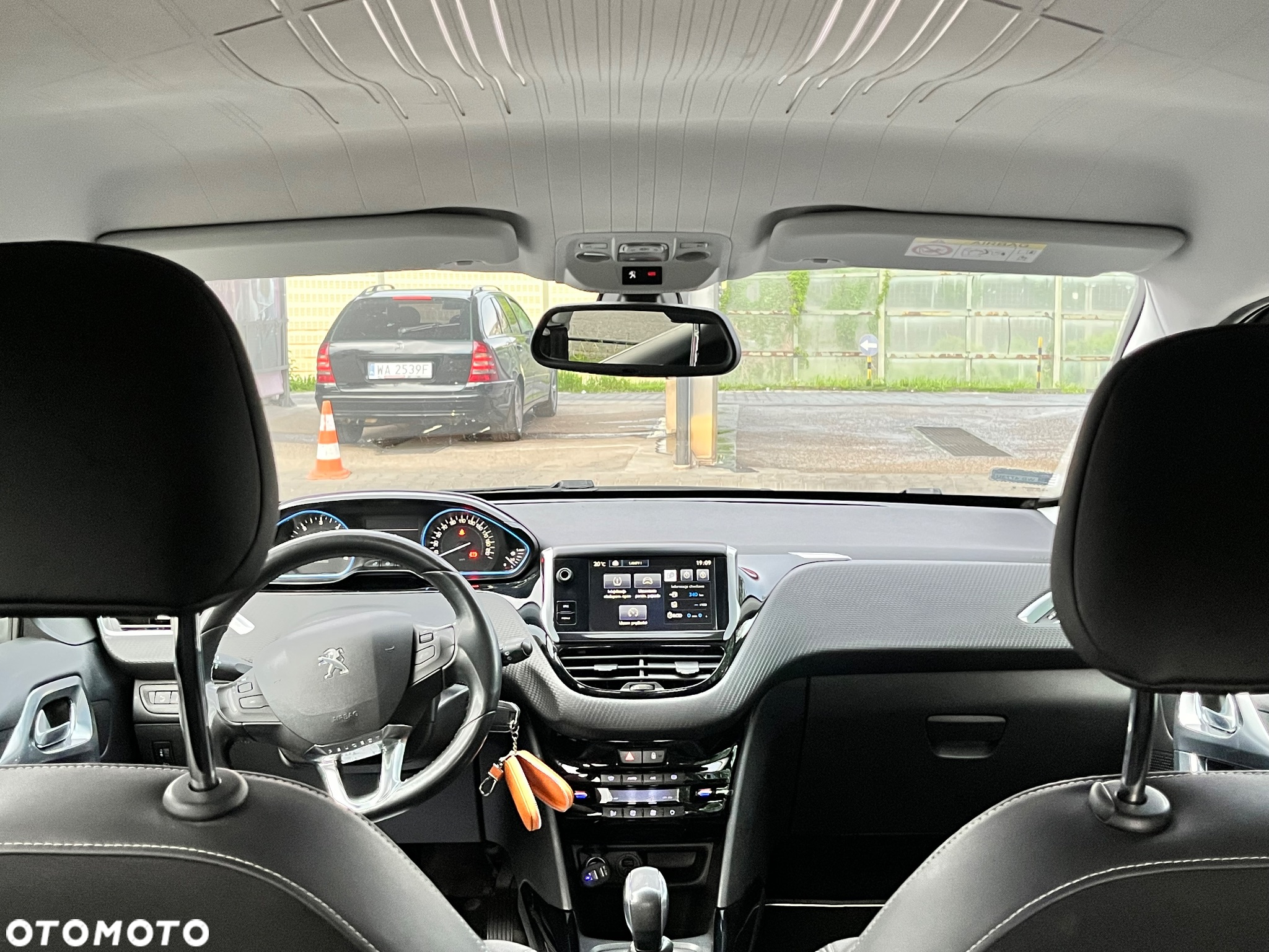 Peugeot 2008 1.6 BlueHDi Style S&S - 13