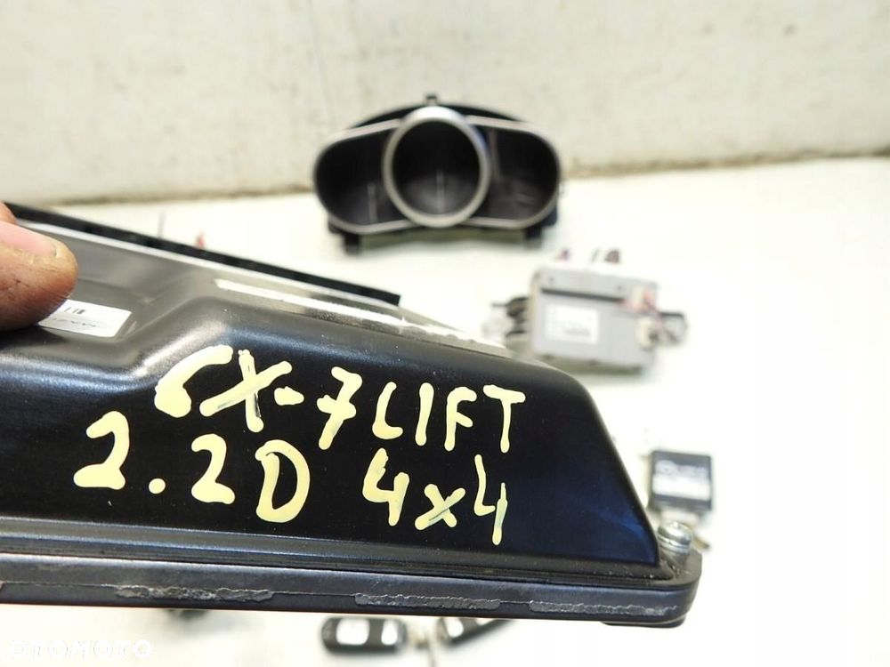 KOMPUTER ZESTAW STARTOWY MAZDA CX-7 2.2 MZR CD R2AX18881E - 2