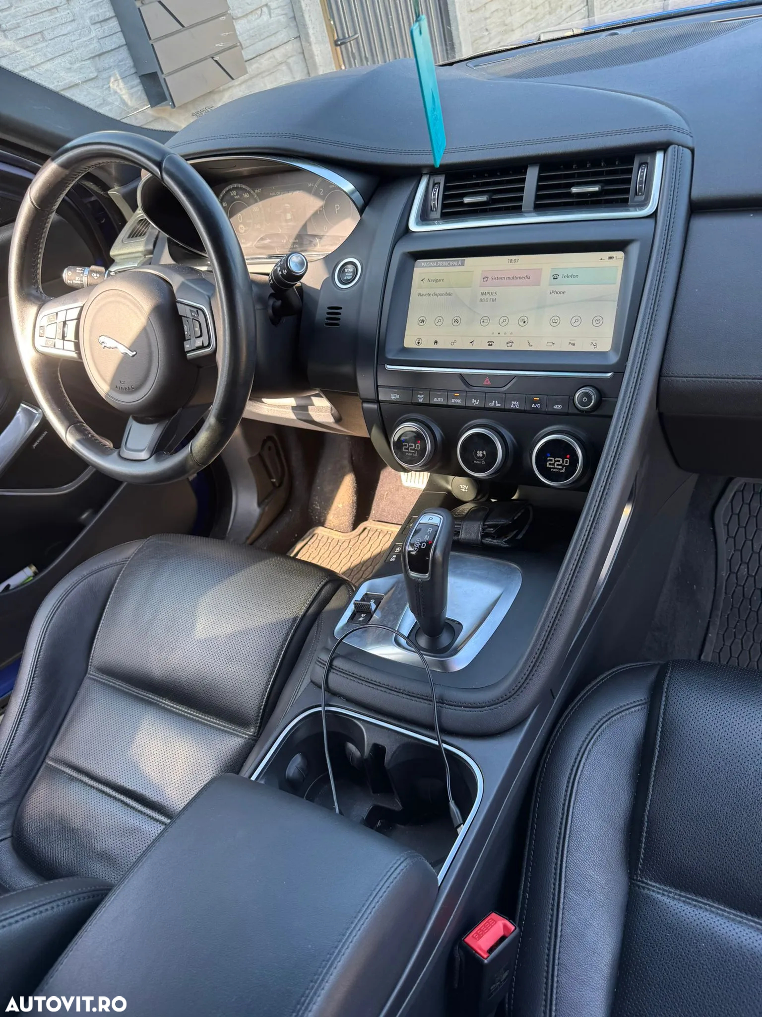 Jaguar E-Pace D180 AWD Aut. R-Dynamic SE - 11