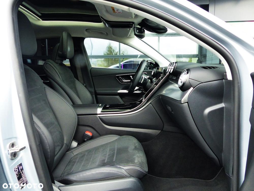 Mercedes-Benz GLC 300 mHEV 4-Matic AMG Line - 17
