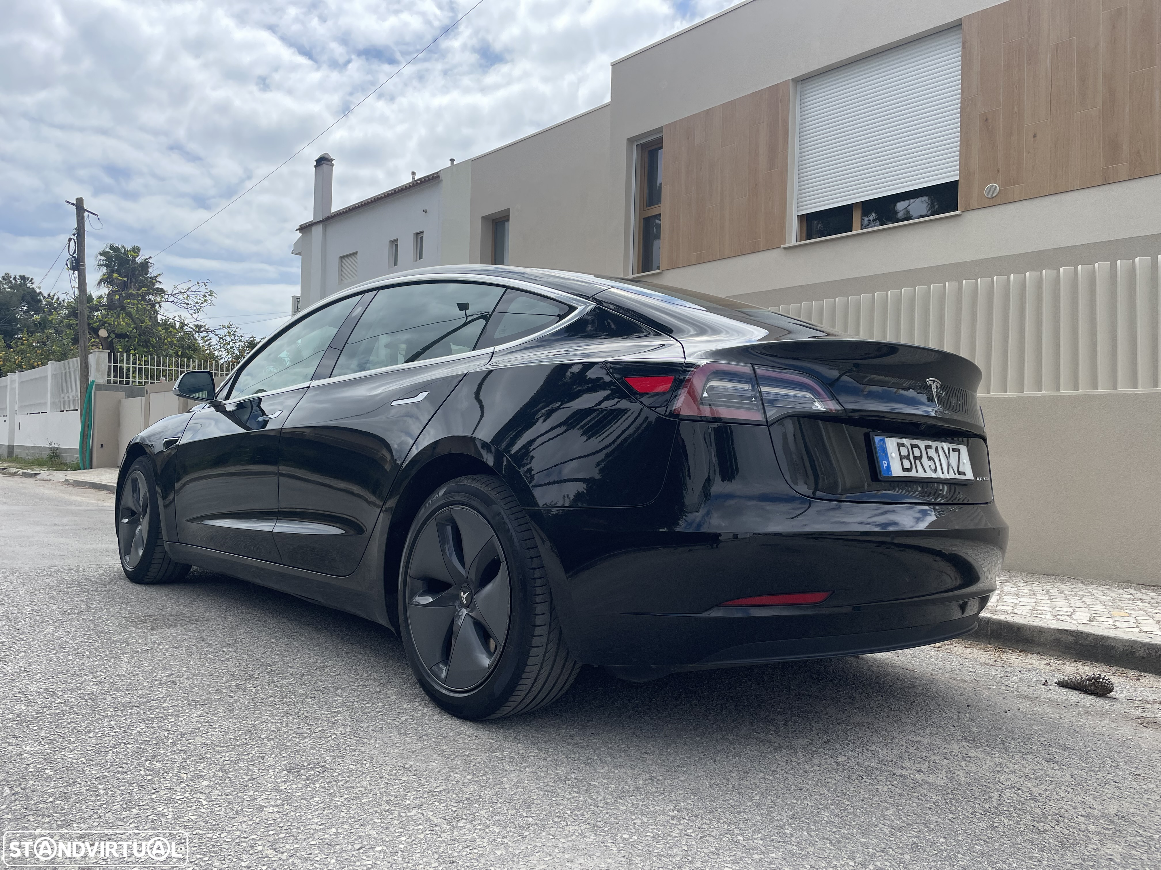 Tesla Model 3 Long-Range Dual Motor AWD - 4
