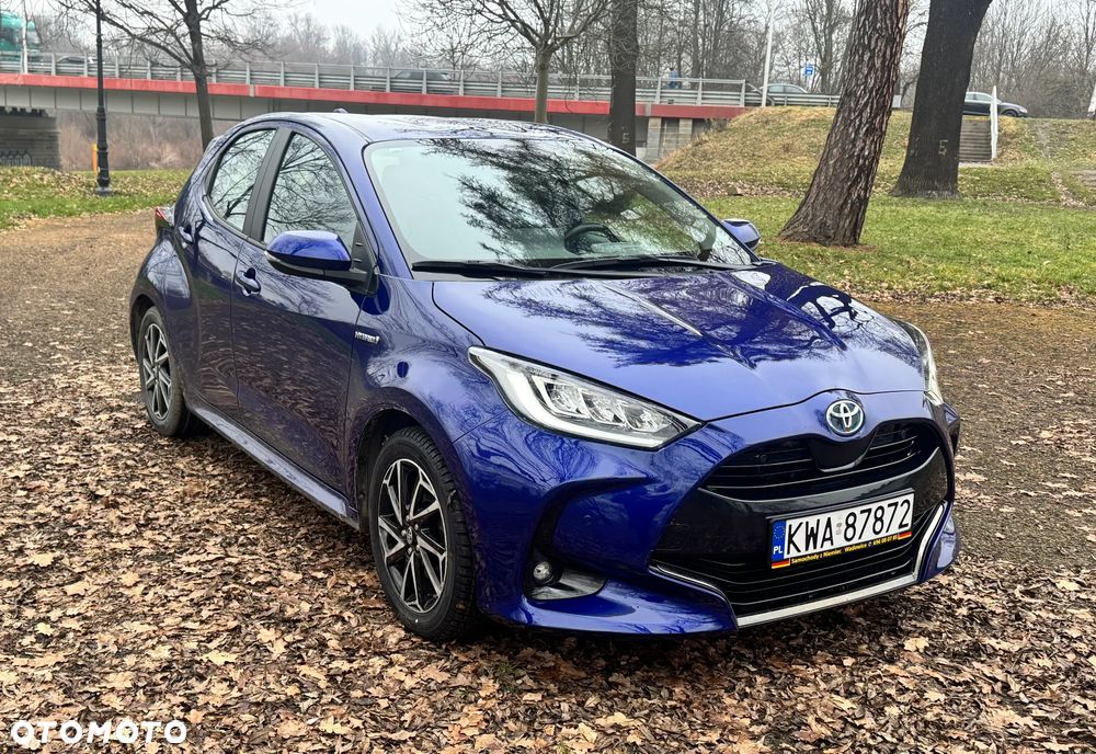 Toyota Yaris Hybrid 100 Premium - 13
