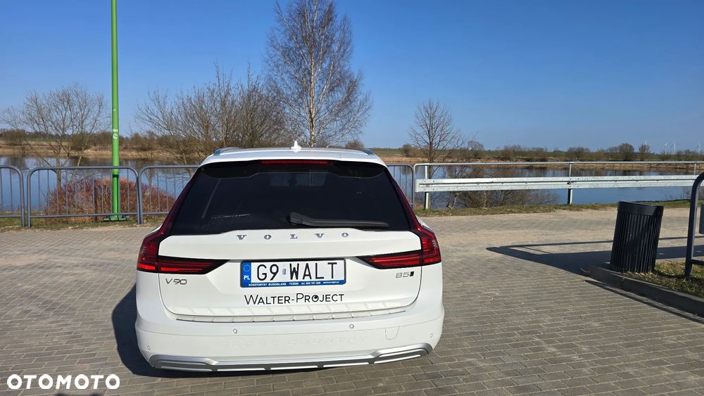 Volvo V90 Cross Country - 2
