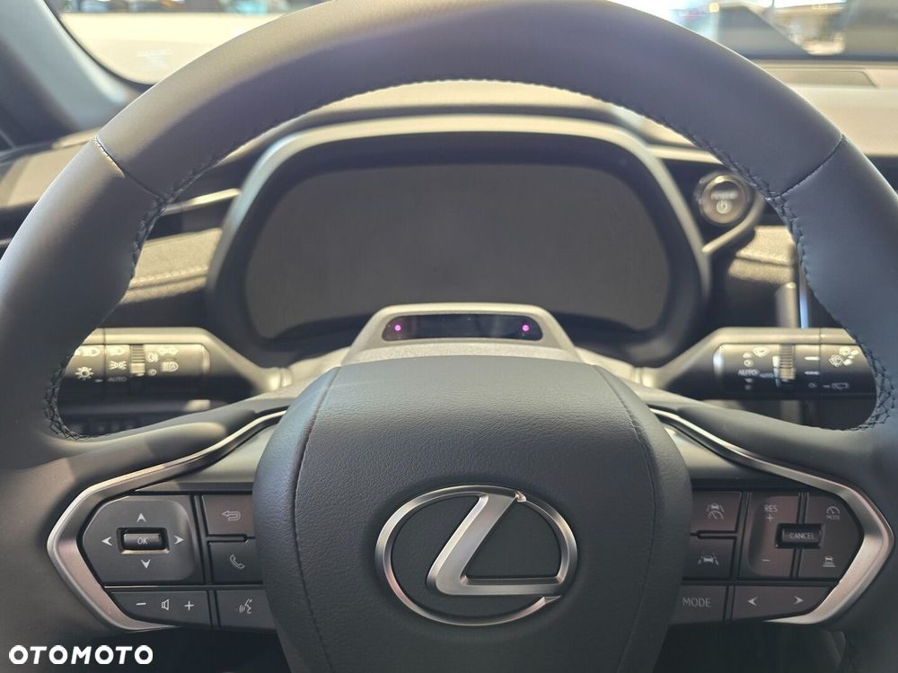 Lexus LBX 1.5 Hybrid - 8
