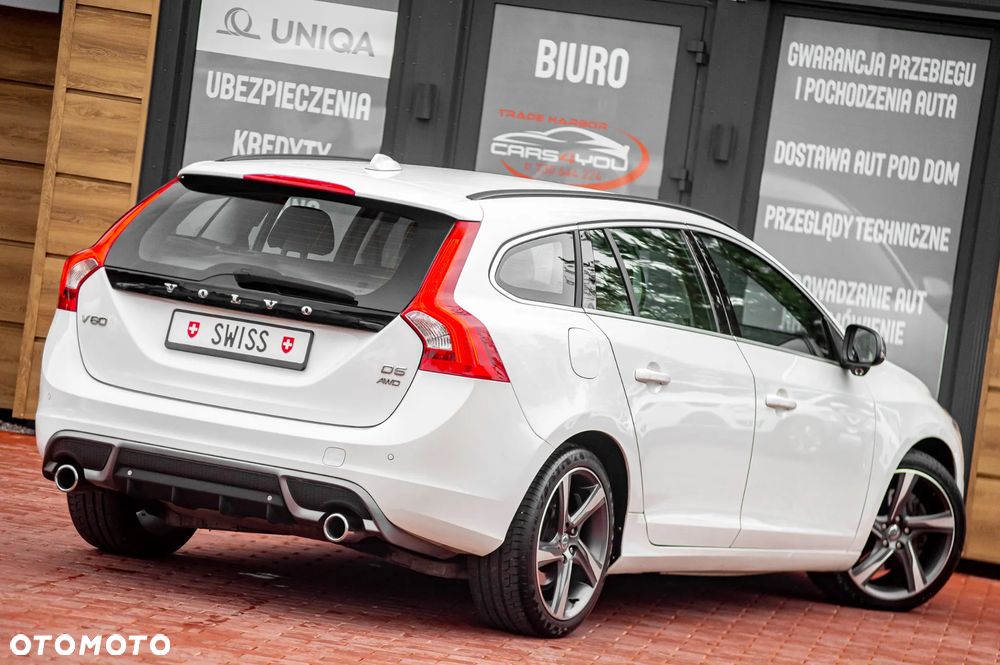 Volvo V60 D5 AWD Geartronic R-Design - 14