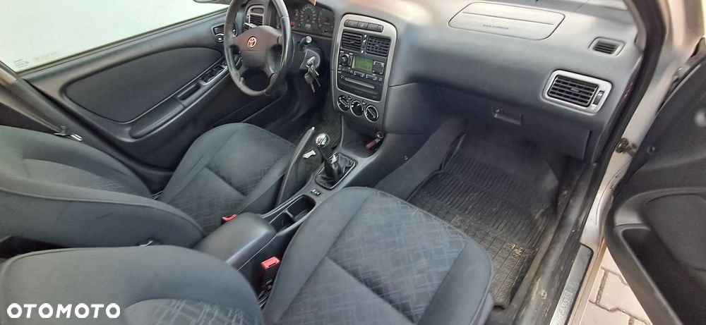 Toyota Avensis 1.8 VVT-i Terra Plus - 4