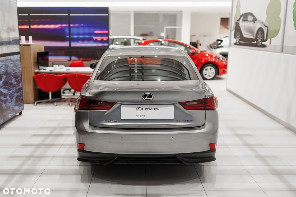 Lexus IS - 5