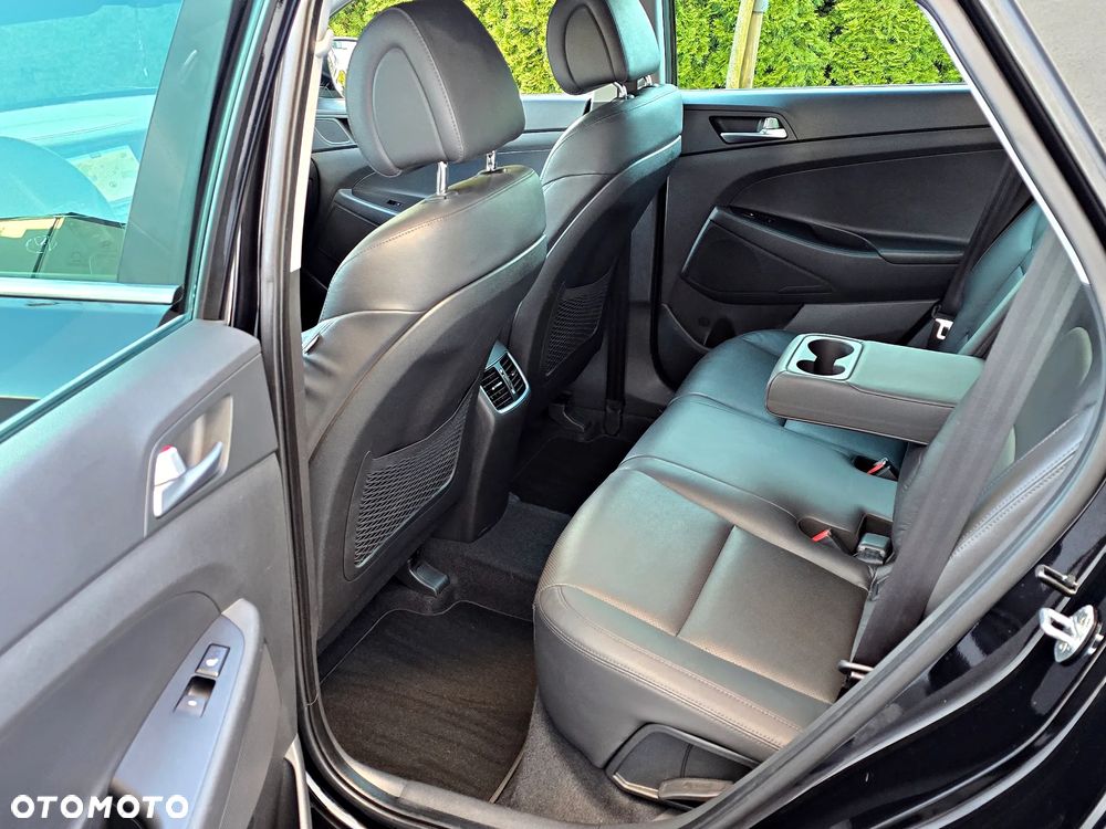 Hyundai Tucson blue 1.7 CRDi 2WD DCT Premium - 35