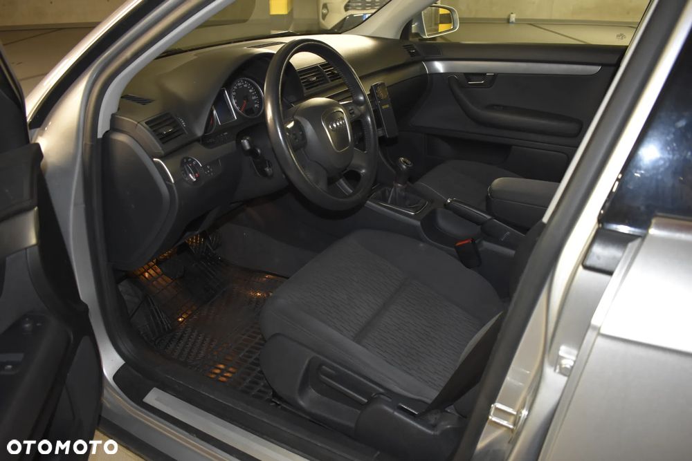 Audi A4 Limousine - 35