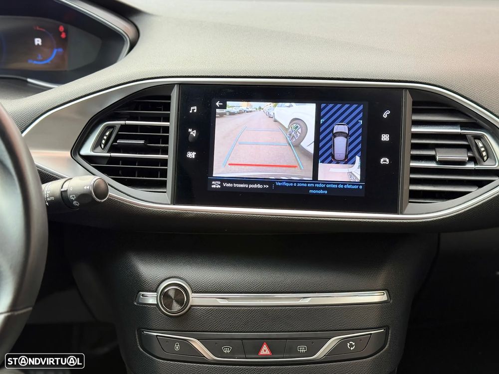 Peugeot 308 1.2 PureTech Allure EAT8 - 6