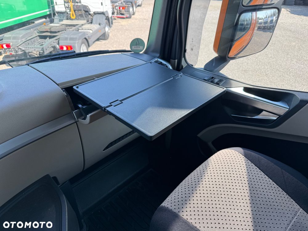 Mercedes-Benz Actros - 32