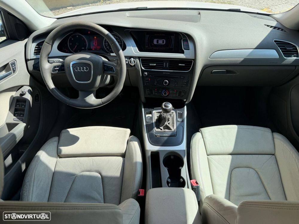 Audi A4 2.0 TDI Advance - 12