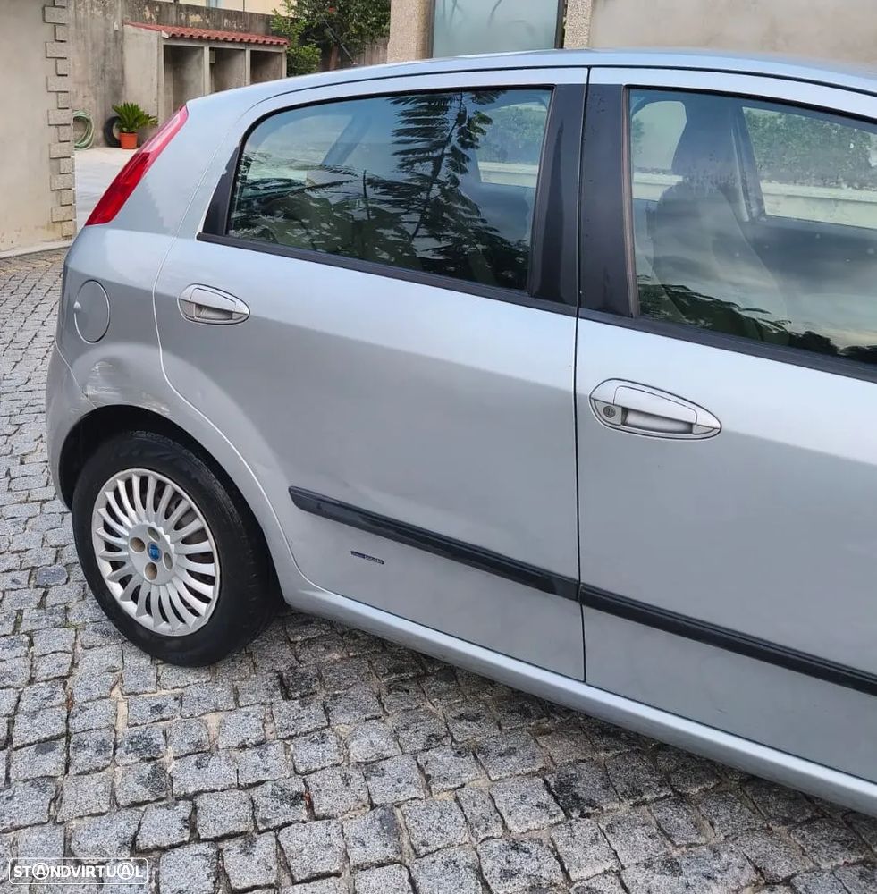 Fiat Grande Punto - 2