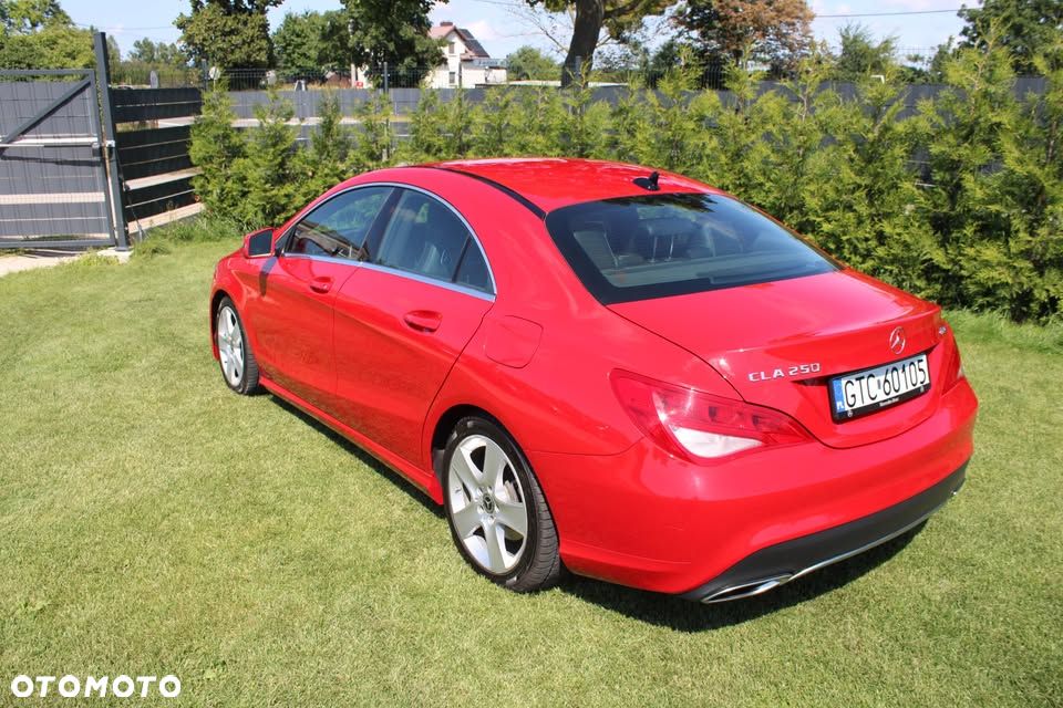 Mercedes-Benz CLA 250 4Matic 7G-DCT Peak Edition - 3