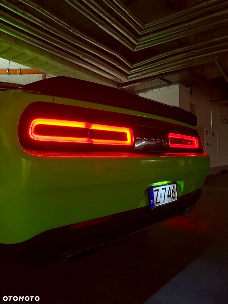 Dodge Challenger - 37