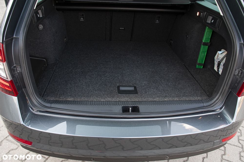 Skoda Octavia 2.0 TDI 4x4 DSG Style - 39
