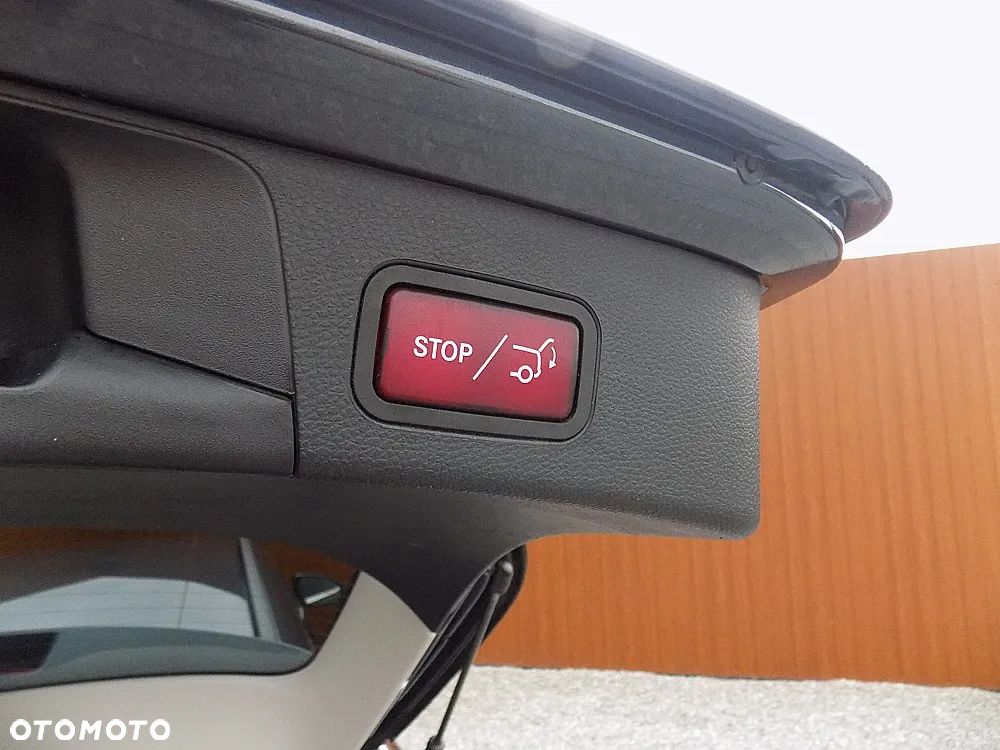 Mercedes-Benz Klasa C 200 (BlueTEC) d T 7G-TRONIC - 27