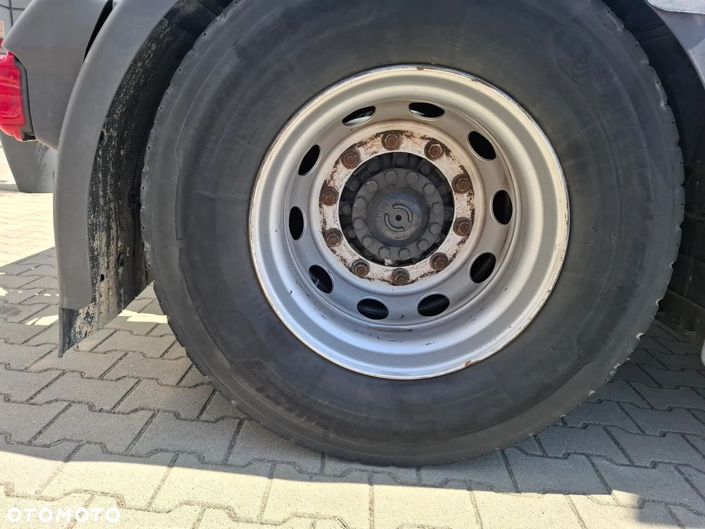 Iveco S-WAY - 18