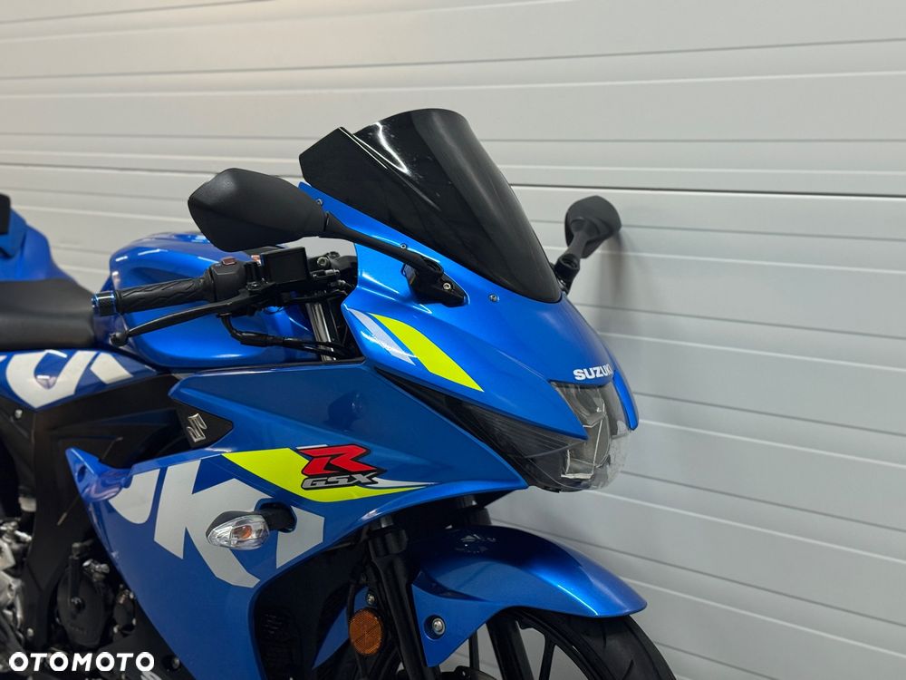 Suzuki GSX-R - 6