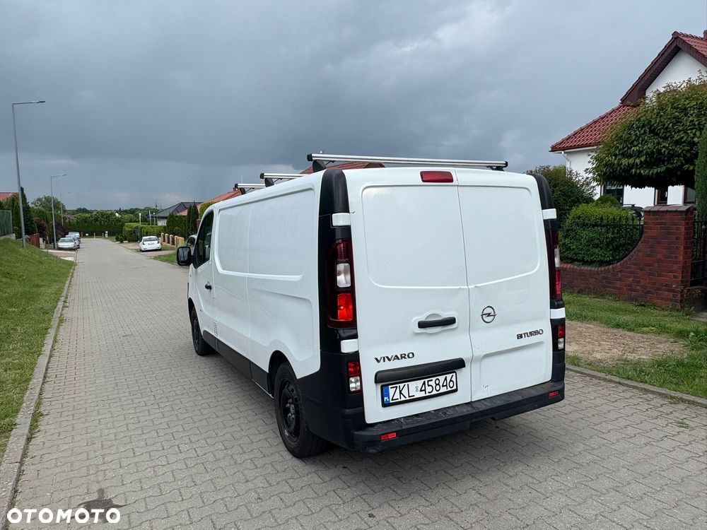 Opel VIVARO - 11