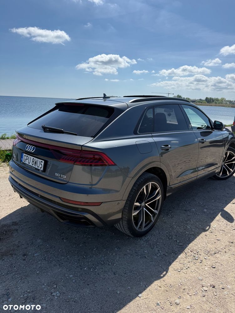 Audi Q8 - 10