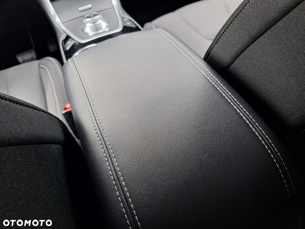 Ford S-Max 2.0 EcoBlue Titanium - 32