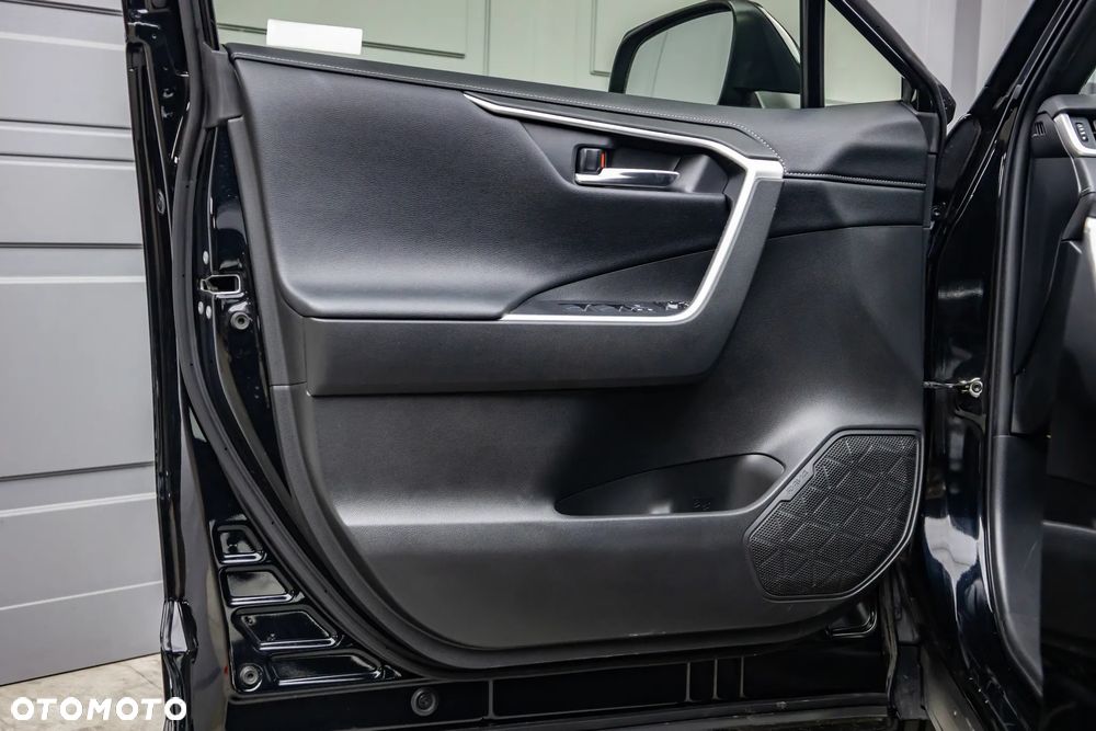Toyota RAV4 2.5 Hybrid Black Edition by JBL 4x4 - 15