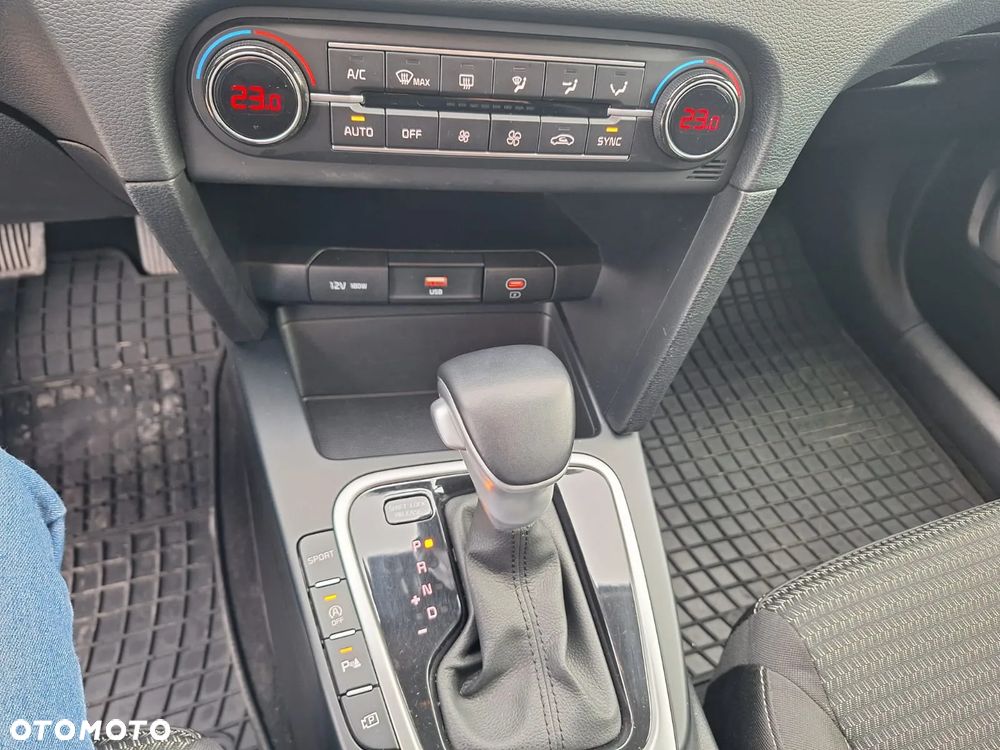 Kia Ceed 1.5 T-GDI M DCT - 16