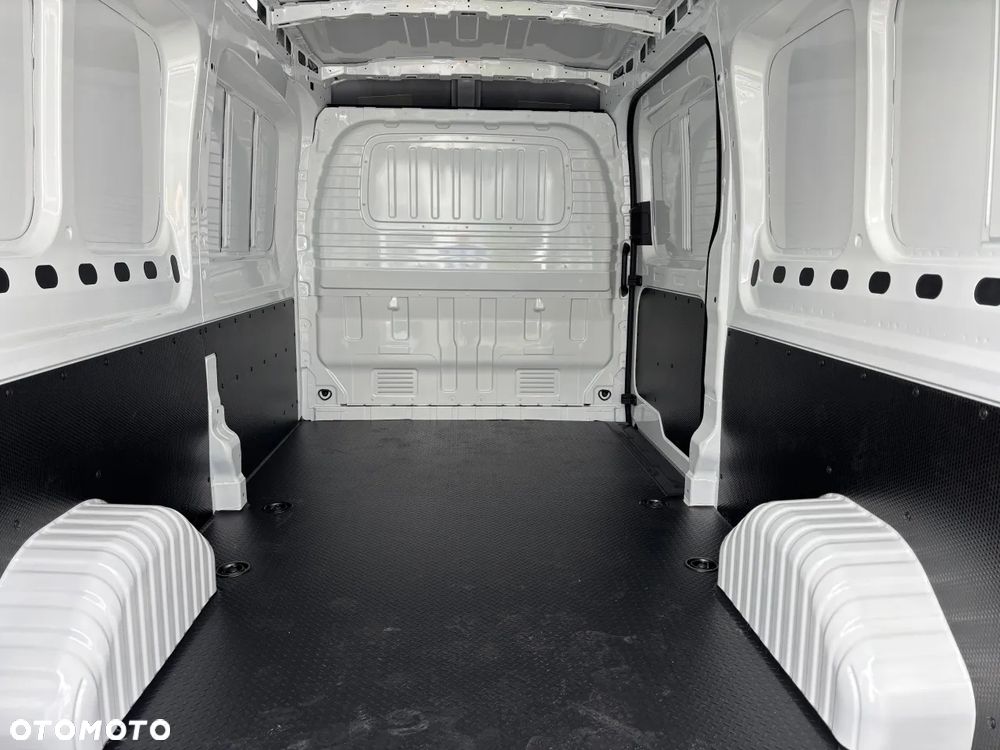 Maxus Deliver 9 - 29