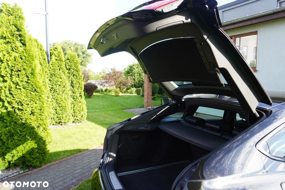 BMW 3GT 330d Sport-Aut Luxury Line - 24