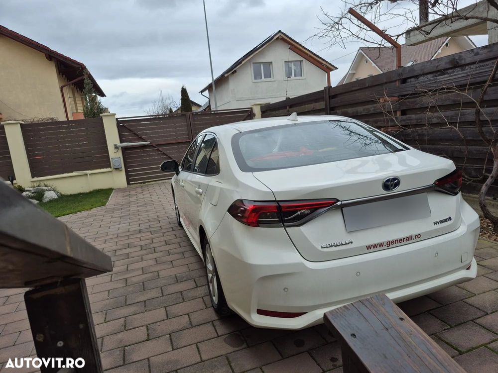 Toyota Corolla Sedan 1.8 HSD Dynamic - 5