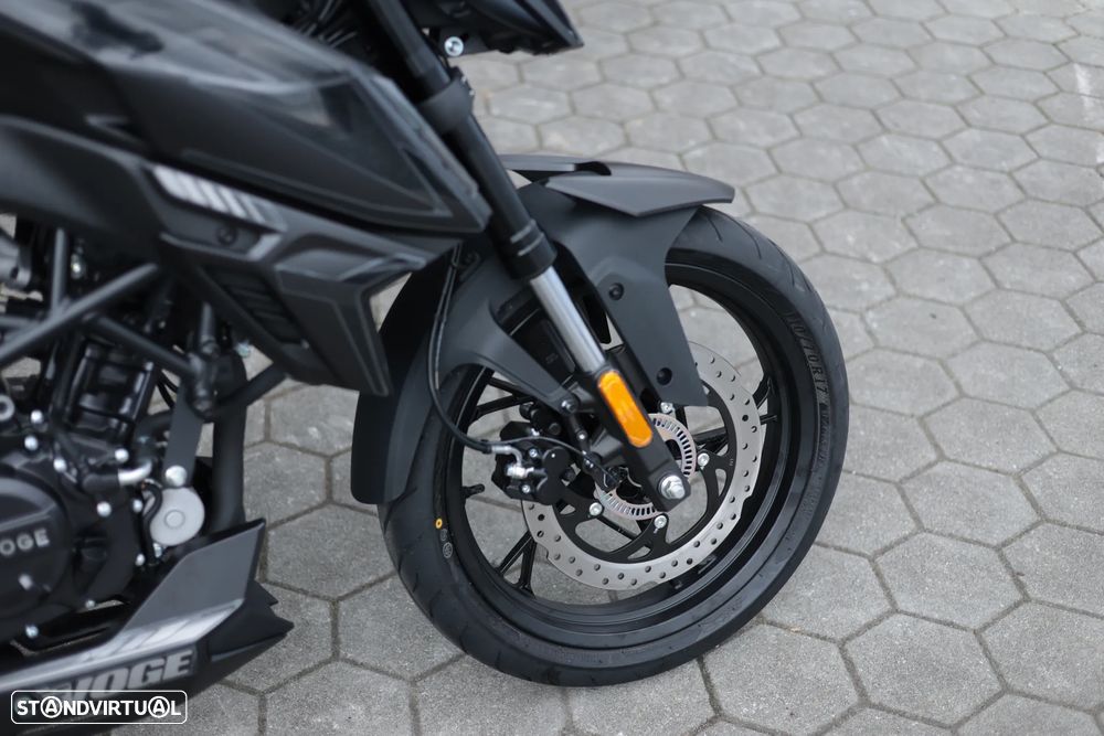 Voge 125RS - 11