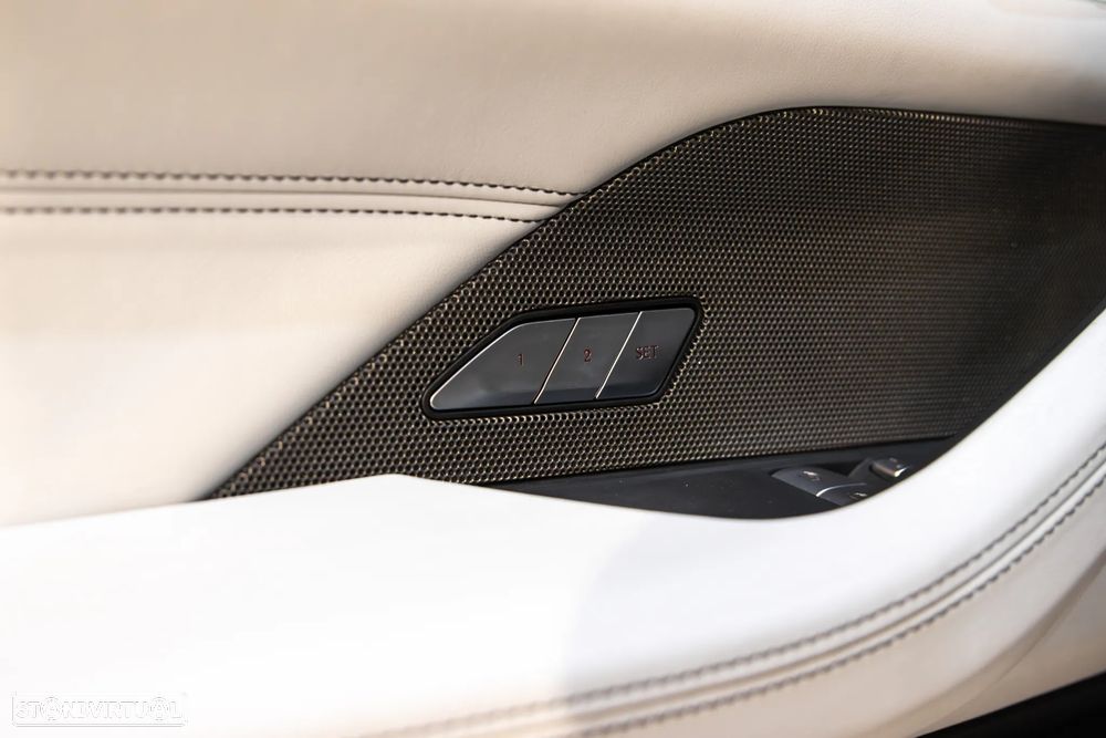 BMW M4 Competition - 32