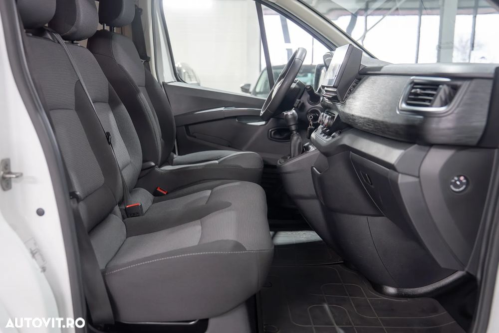 Renault Trafic Combi 2.0 Blue dCi 110 S&S L2 8+1 Life - 18