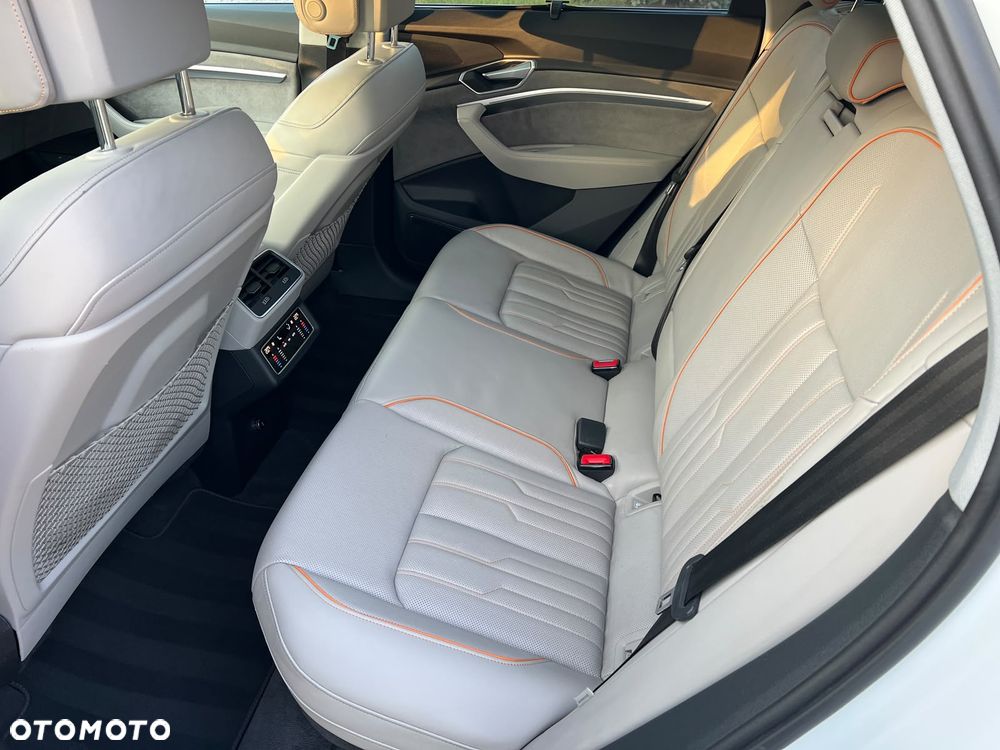 Audi e-tron Sportback 55 Quattro S Line - 34