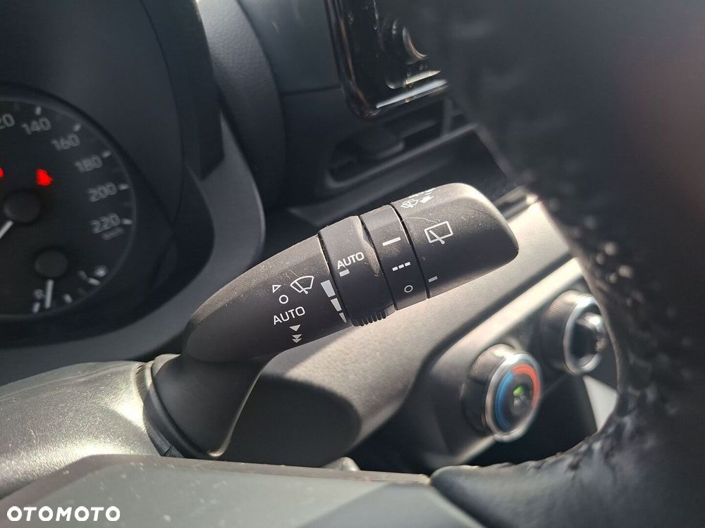 Toyota Yaris - 20