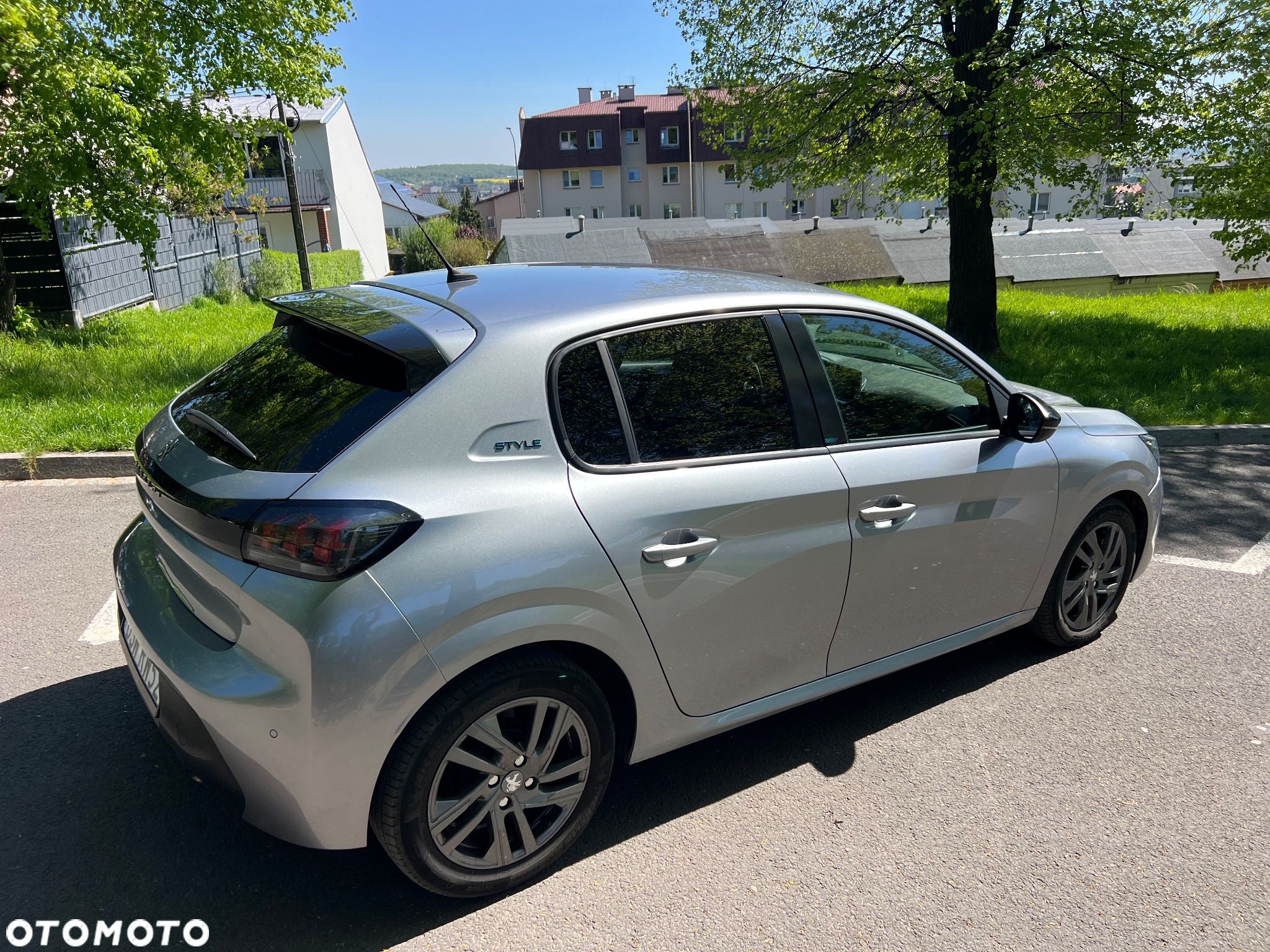 Peugeot 208 PureTech 100 Style - 1