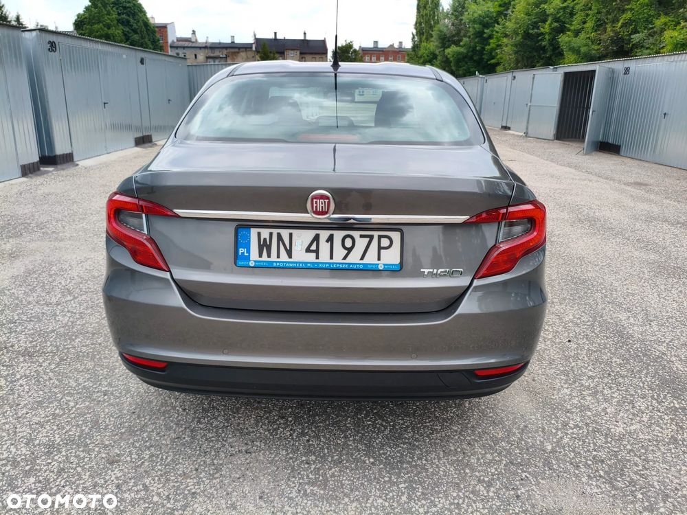Fiat Tipo 1.6 MultiJet 16v Lounge - 17