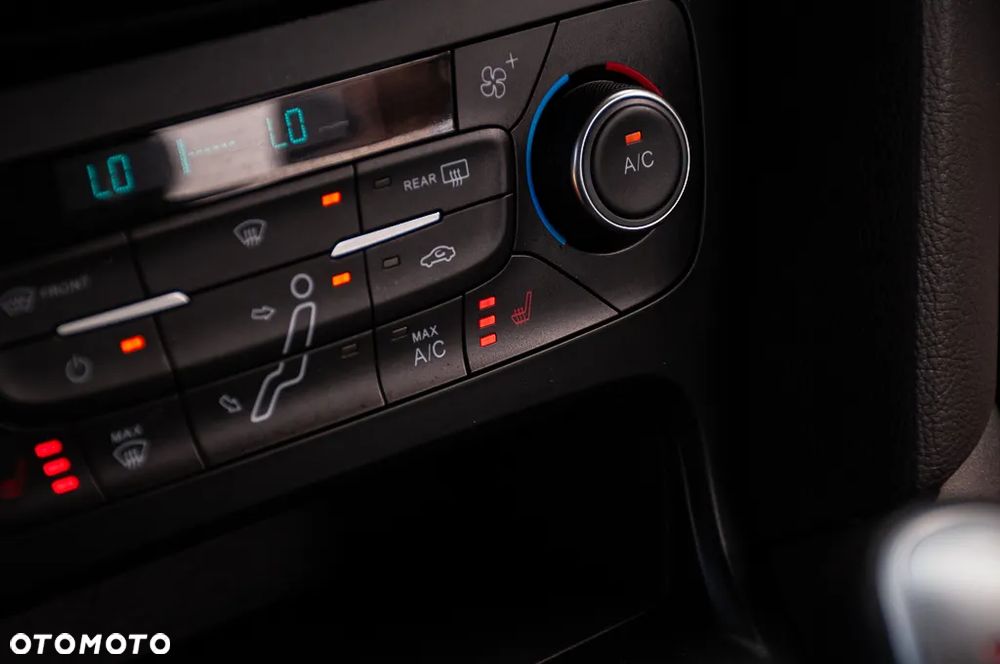 Ford Focus - 24