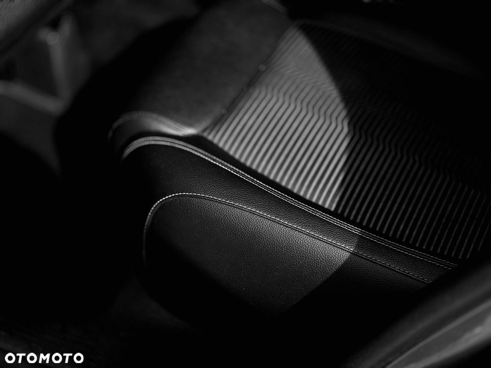 Mercedes-Benz Klasa B 180 Progressive 7G-DCT - 19