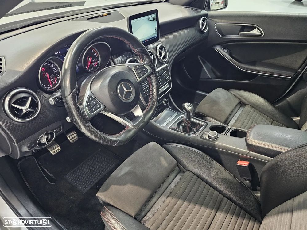 Mercedes-Benz A 180 d AMG Line - 10