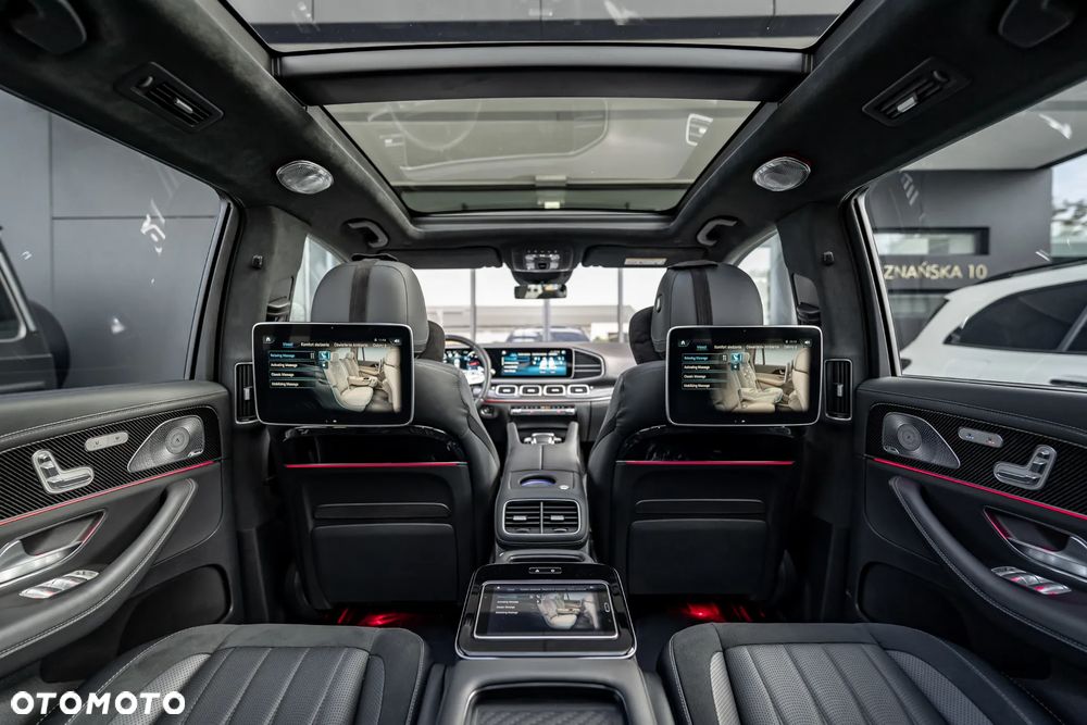 Mercedes-Benz GLS - 32