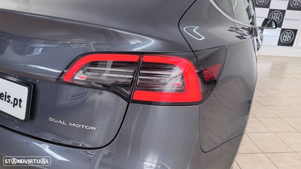 Tesla Model 3 Long Range AWD Dual Motor - 32