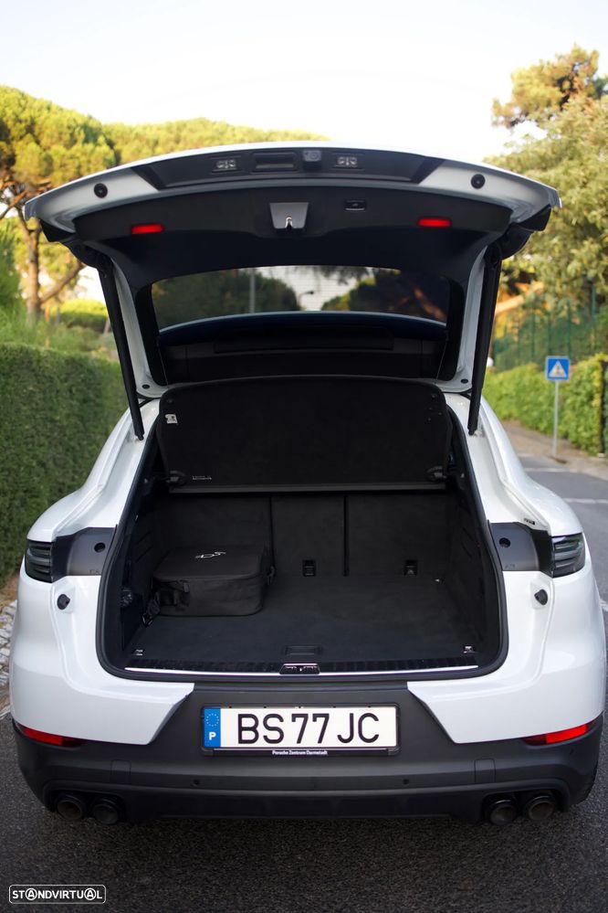 Porsche Cayenne Coupé E-Hybrid - 13