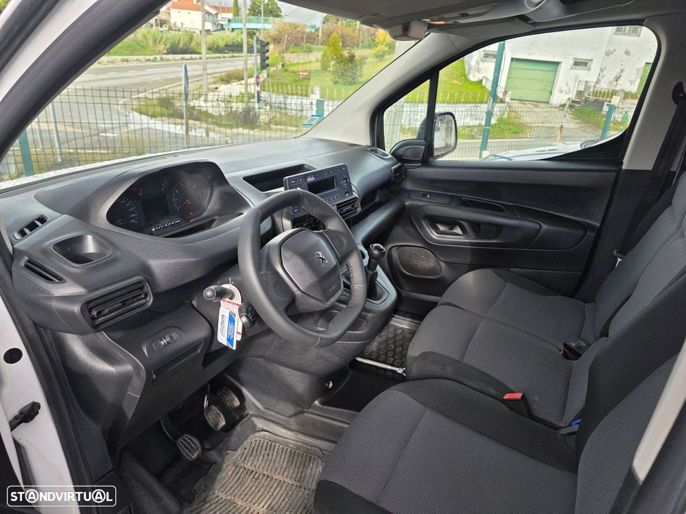 Peugeot Partner 1.5 BlueHDi Asphalt Longa - 8