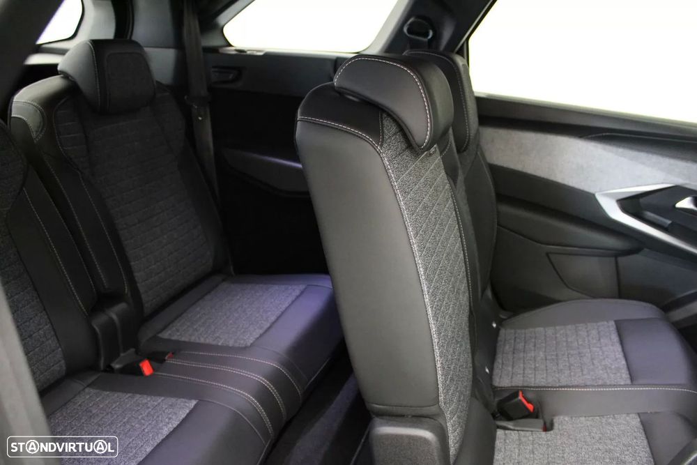 Peugeot 5008 1.2 PureTech Allure EAT8 - 13