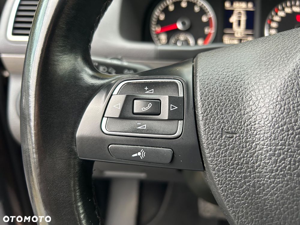 Volkswagen Touran 1.4 TSI Comfortline DSG - 23