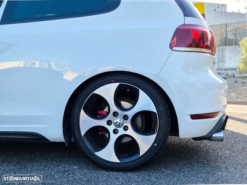 VW Golf 2.0 GTI DSG - 15