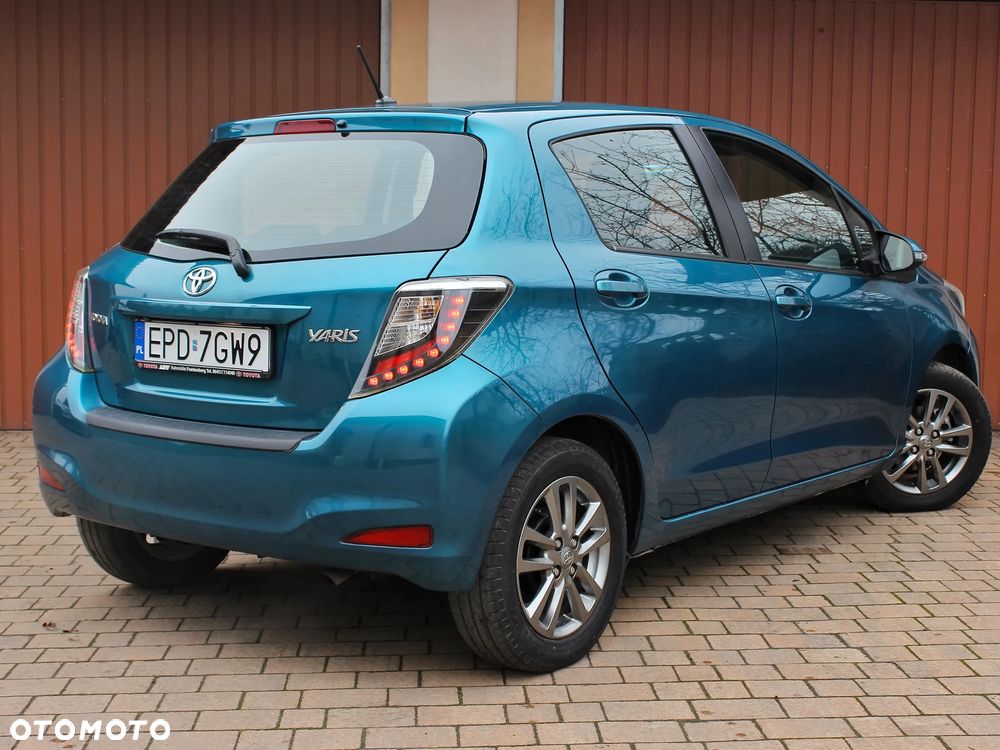 Toyota Yaris 1.33 VVT-i Executive - 14
