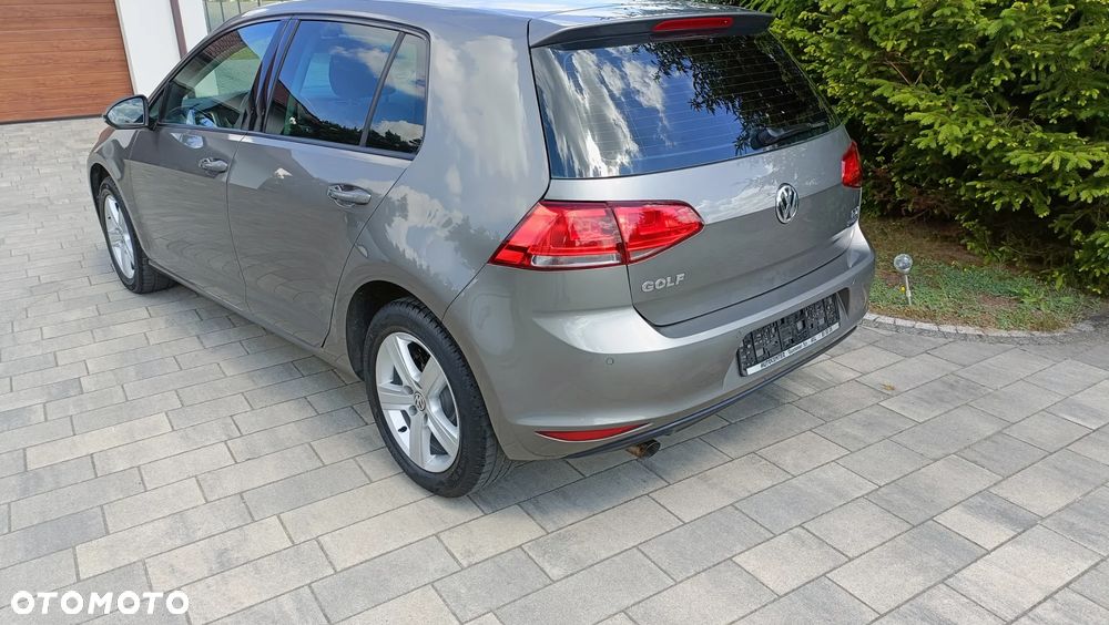 Volkswagen Golf - 33